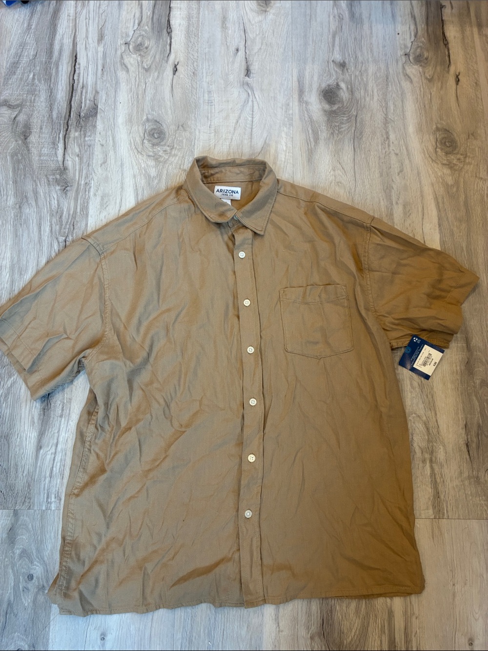 Arizona Jean Company Short-Sleeve Button-Down Shirt in Tan
